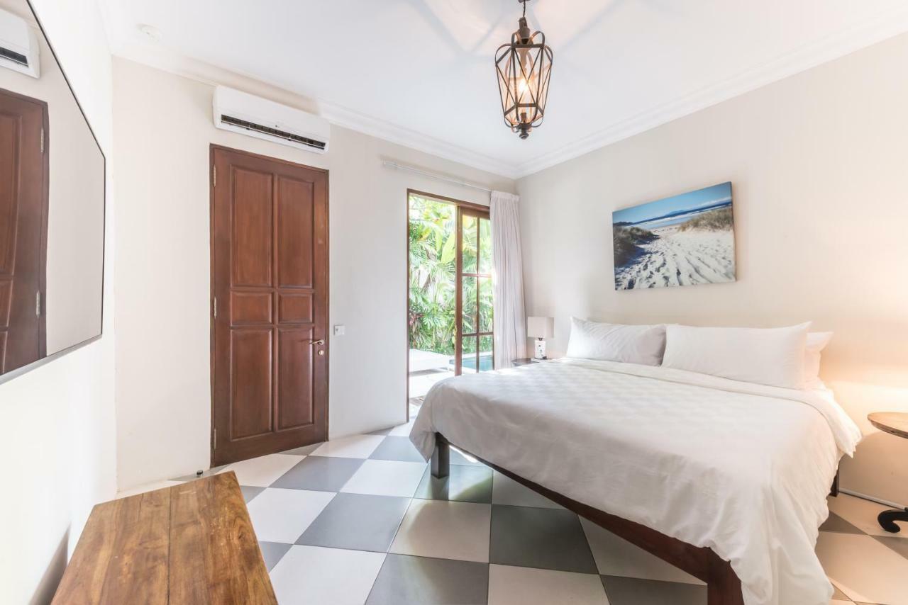 Central 3 Bedroom Villa Close To Seminyak Beach Exterior photo